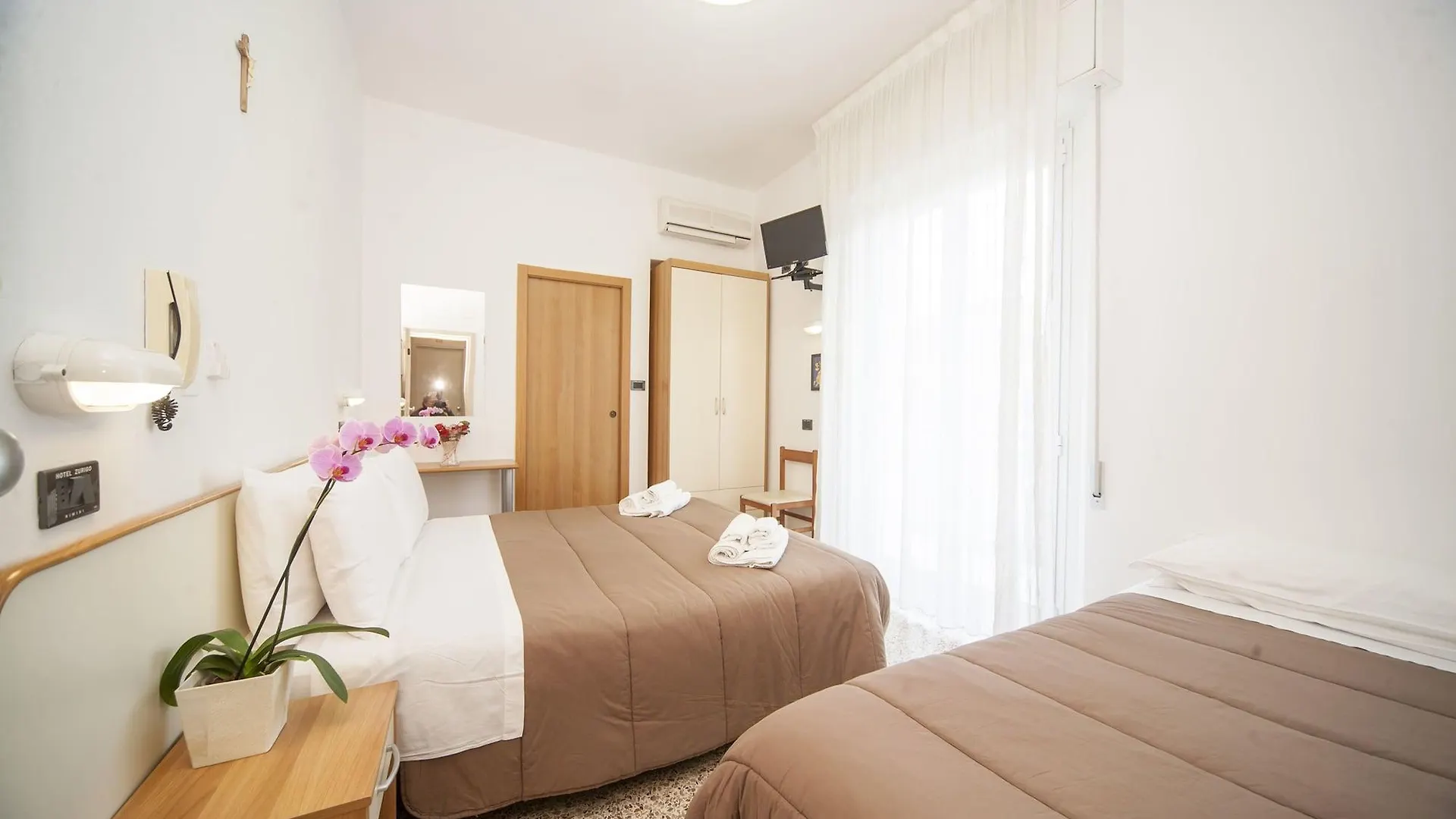 Hotel Zurigo Rimini 3*,